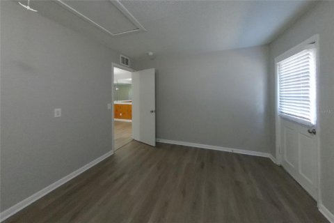 Villa ou maison à louer à Tampa, Floride: 4 chambres, 155.33 m2 № 2386700 - photo 10