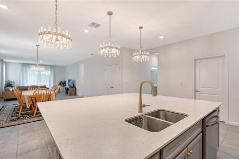 House in Parrish, Florida 4 bedrooms, 219.99 sq.m. № 2126977 - photo 4