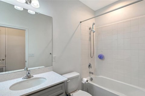 House in Parrish, Florida 4 bedrooms, 219.99 sq.m. № 2126977 - photo 27