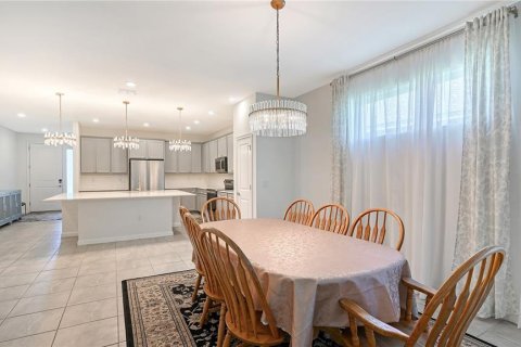 House in Parrish, Florida 4 bedrooms, 219.99 sq.m. № 2126977 - photo 12