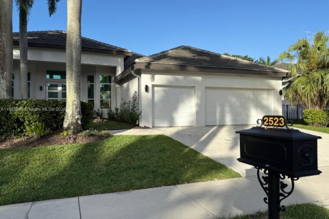 Casa en venta en Weston, Florida, 5 dormitorios, 337.79 m2 № 1895375 - foto 2