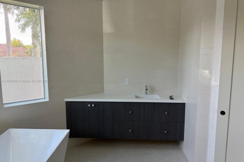 Casa en venta en Weston, Florida, 5 dormitorios, 337.79 m2 № 1895375 - foto 3