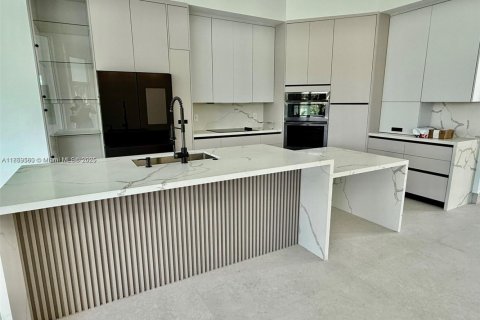 Casa en venta en Weston, Florida, 5 dormitorios, 337.79 m2 № 1895375 - foto 16