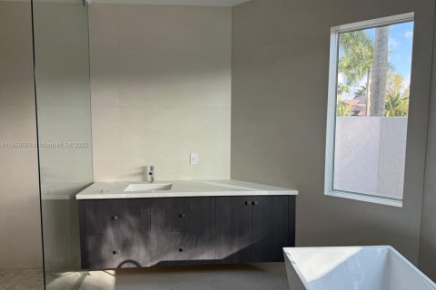 Casa en venta en Weston, Florida, 5 dormitorios, 337.79 m2 № 1895375 - foto 9