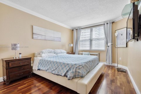 Copropriété à louer à Hallandale Beach, Floride: 1 chambre, 80.82 m2 № 1926205 - photo 9