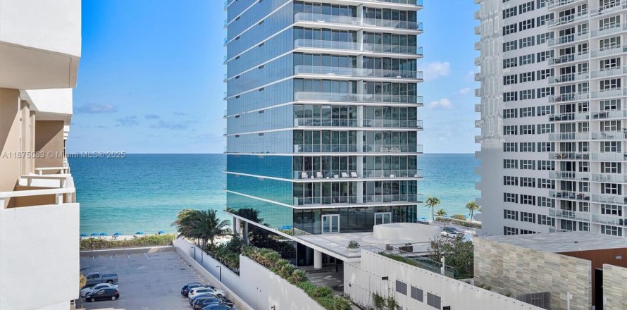 Condo à Hallandale Beach, Floride, 1 chambre  № 1926205