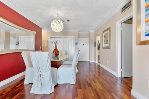 Copropriété à louer à Hallandale Beach, Floride: 1 chambre, 80.82 m2 № 1926205 - photo 4