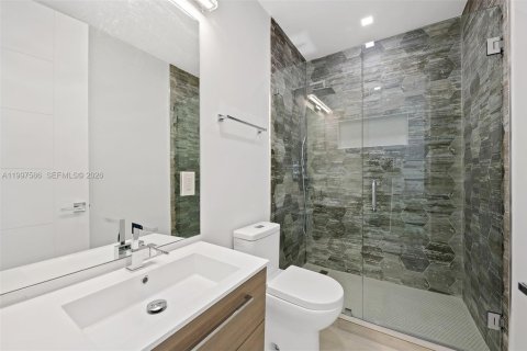 Villa ou maison à louer à Fort Lauderdale, Floride: 5 chambres, 264.77 m2 № 2063434 - photo 21