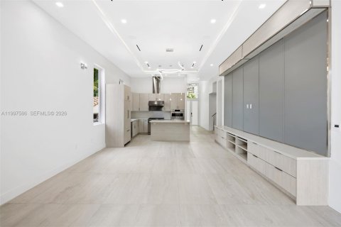 Villa ou maison à louer à Fort Lauderdale, Floride: 5 chambres, 264.77 m2 № 2063434 - photo 11