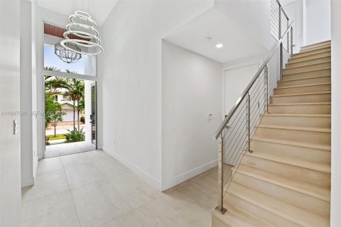 Villa ou maison à louer à Fort Lauderdale, Floride: 5 chambres, 264.77 m2 № 2063434 - photo 5