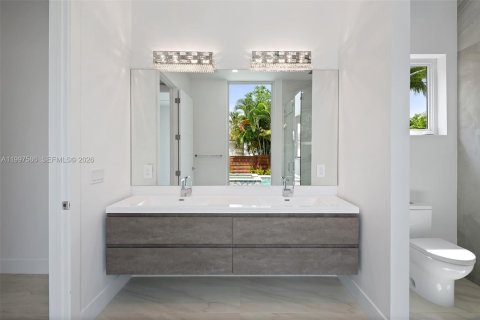 Villa ou maison à louer à Fort Lauderdale, Floride: 5 chambres, 264.77 m2 № 2063434 - photo 23