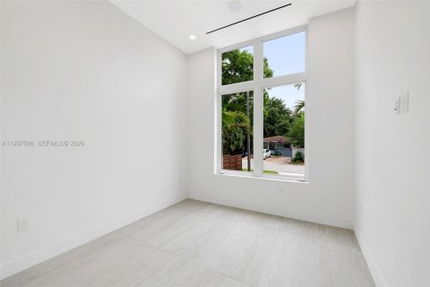 Villa ou maison à louer à Fort Lauderdale, Floride: 5 chambres, 264.77 m2 № 2063434 - photo 24