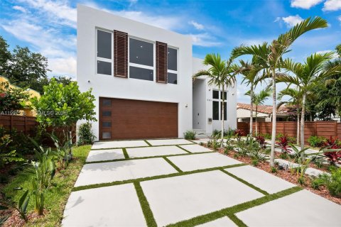 Villa ou maison à louer à Fort Lauderdale, Floride: 5 chambres, 264.77 m2 № 2063434 - photo 2