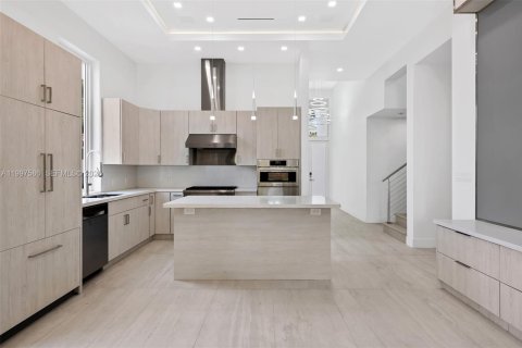 Villa ou maison à louer à Fort Lauderdale, Floride: 5 chambres, 264.77 m2 № 2063434 - photo 10