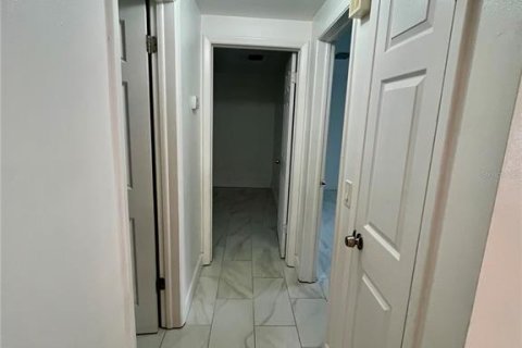 Villa ou maison à louer à New Port Richey, Floride: 3 chambres, 115.94 m2 № 2377995 - photo 8