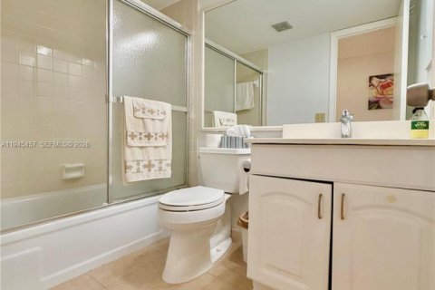 Снять в аренду кондоминиум в Помпано-Бич, Флорида 2 спальни, 102.19м2, № 2002515 - фото 22