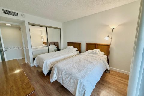 Снять в аренду кондоминиум в Помпано-Бич, Флорида 2 спальни, 102.19м2, № 2002515 - фото 25