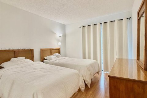 Снять в аренду кондоминиум в Помпано-Бич, Флорида 2 спальни, 102.19м2, № 2002515 - фото 23