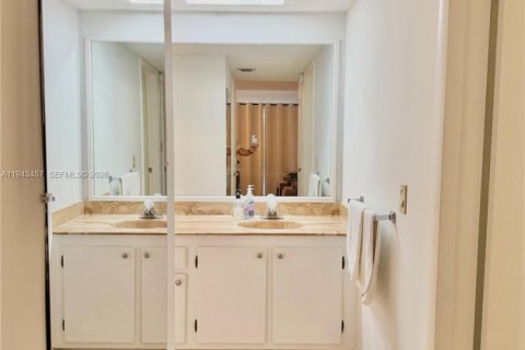 Снять в аренду кондоминиум в Помпано-Бич, Флорида 2 спальни, 102.19м2, № 2002515 - фото 28