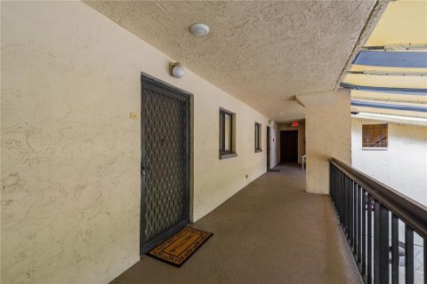 Copropriété à vendre à Tarpon Springs, Floride: 2 chambres, 78.97 m2 № 1547526 - photo 5