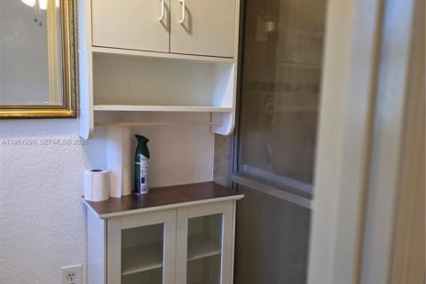 Снять в аренду виллу или дом в Сент-Луси, Флорида 3 спальни, 194.35м2, № 2028580 - фото 22