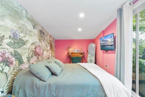 Casa en venta en Miami, Florida, 3 dormitorios, 253.53 m2 № 1891919 - foto 29