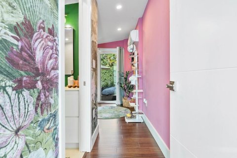 Casa en venta en Miami, Florida, 3 dormitorios, 253.53 m2 № 1891919 - foto 30