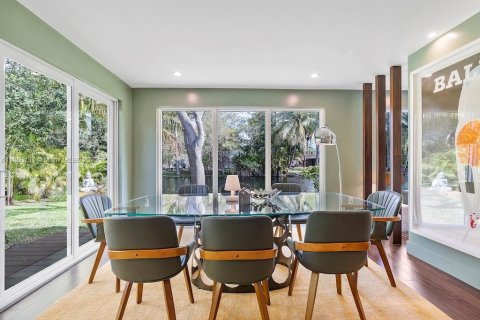 Casa en venta en Miami, Florida, 3 dormitorios, 253.53 m2 № 1891919 - foto 15