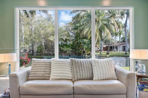 Casa en venta en Miami, Florida, 3 dormitorios, 253.53 m2 № 1891919 - foto 4