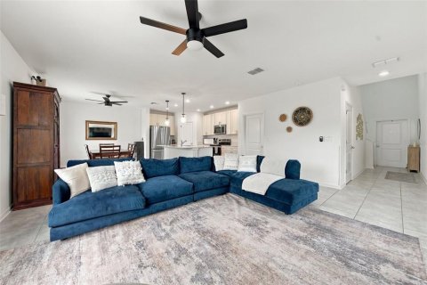 House in Lake Wales, Florida 4 bedrooms, 179.58 sq.m. № 2384379 - photo 9
