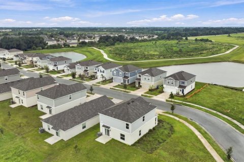 House in Lake Wales, Florida 4 bedrooms, 179.58 sq.m. № 2384379 - photo 10