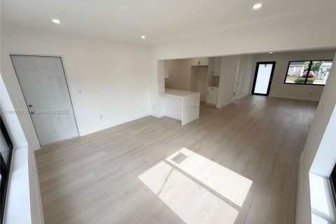 Villa ou maison à vendre à Miami Gardens, Floride: 3 chambres, 115.94 m2 № 1975174 - photo 16