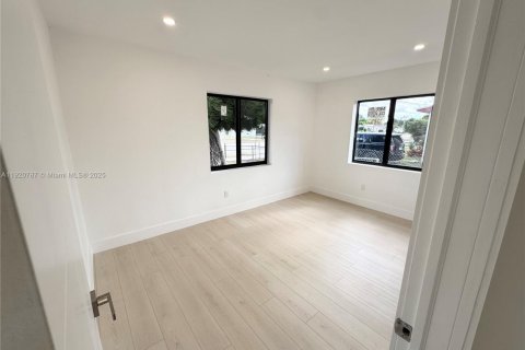 Villa ou maison à vendre à Miami Gardens, Floride: 3 chambres, 115.94 m2 № 1975174 - photo 28