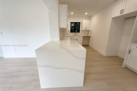 Villa ou maison à vendre à Miami Gardens, Floride: 3 chambres, 115.94 m2 № 1975174 - photo 19