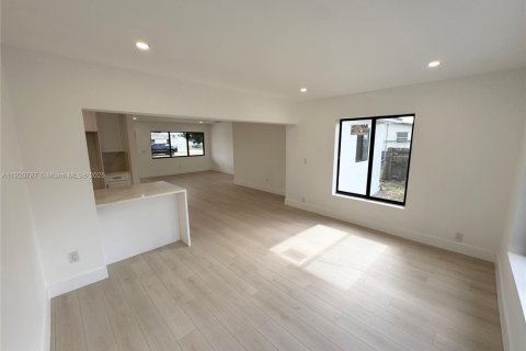 Villa ou maison à vendre à Miami Gardens, Floride: 3 chambres, 115.94 m2 № 1975174 - photo 17