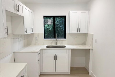 Villa ou maison à vendre à Miami Gardens, Floride: 3 chambres, 115.94 m2 № 1975174 - photo 22