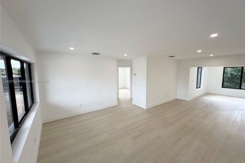 Villa ou maison à vendre à Miami Gardens, Floride: 3 chambres, 115.94 m2 № 1975174 - photo 6