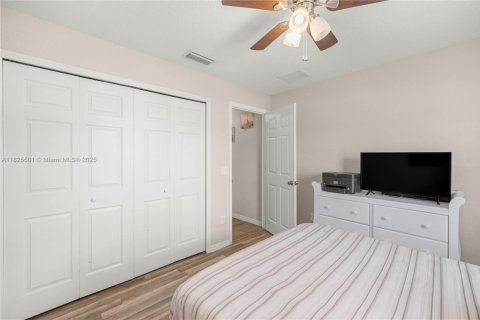 House in Ocala, Florida 3 bedrooms, 126.35 sq.m. № 1809510 - photo 11
