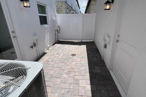 Touwnhouse à louer à Orlando, Floride: 4 chambres, 174.66 m2 № 1900276 - photo 15