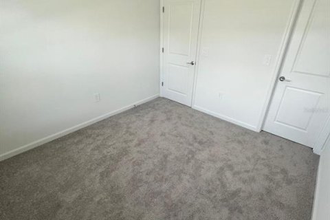 Touwnhouse à louer à Orlando, Floride: 4 chambres, 174.66 m2 № 1900276 - photo 12
