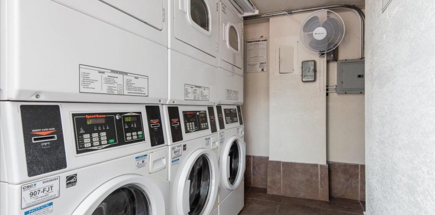 Condo in Fort Lauderdale, Florida, 1 bedroom  № 1045602