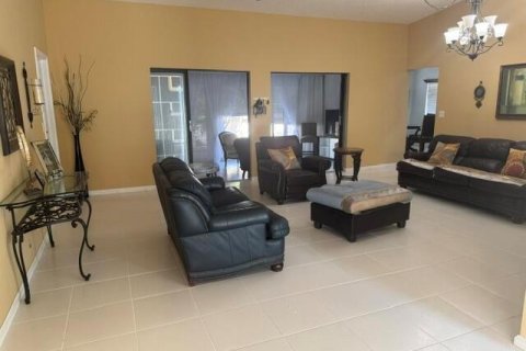 House in Boynton Beach, Florida 3 bedrooms, 205.96 sq.m. № 2082017 - photo 3