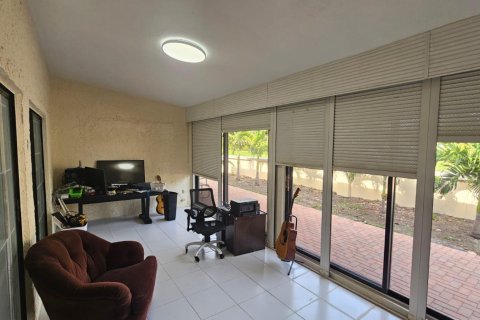 House in Boynton Beach, Florida 3 bedrooms, 205.96 sq.m. № 2082017 - photo 6