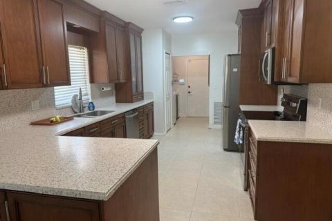 House in Boynton Beach, Florida 3 bedrooms, 205.96 sq.m. № 2082017 - photo 11