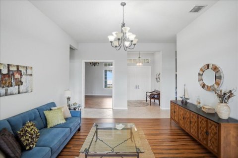 Villa ou maison à vendre à Port St. Lucie, Floride: 4 chambres, 273.41 m2 № 2428488 - photo 15