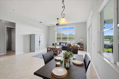 Villa ou maison à vendre à Port St. Lucie, Floride: 4 chambres, 273.41 m2 № 2428488 - photo 13