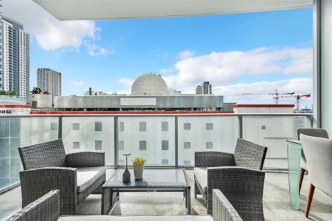 Condominio en venta en Miami, Florida, 1 dormitorio, 109.44 m2 № 1948472 - foto 16