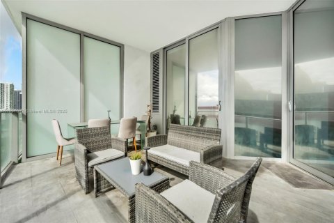 Condominio en venta en Miami, Florida, 1 dormitorio, 109.44 m2 № 1948472 - foto 17