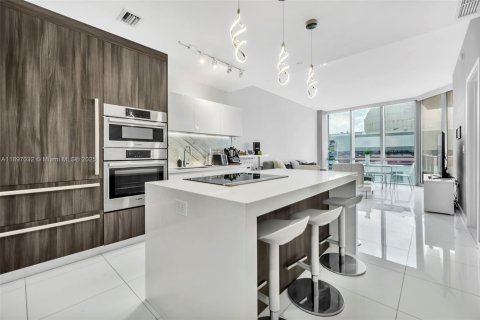Condominio en venta en Miami, Florida, 1 dormitorio, 109.44 m2 № 1948472 - foto 8