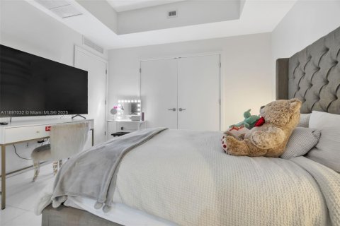 Condominio en venta en Miami, Florida, 1 dormitorio, 109.44 m2 № 1948472 - foto 25
